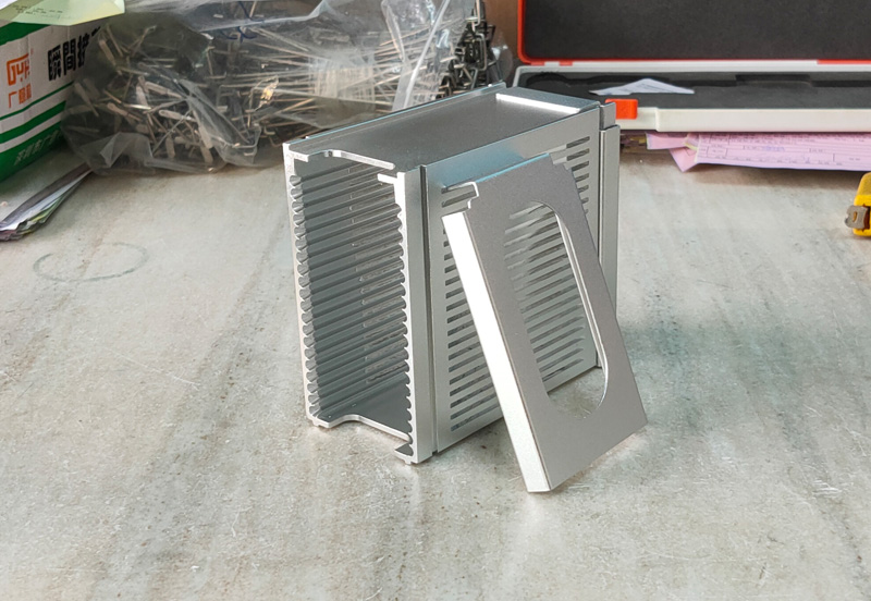 20槽cob料盒.jpg 20槽cob料盒.jpg